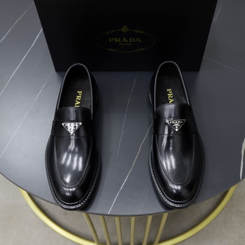 Pra*a leather shoes